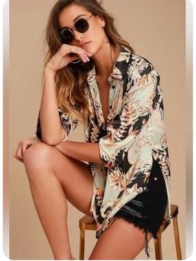 Free People Floral Print Lightweight Top - Black, Cream, Peach, Size Large